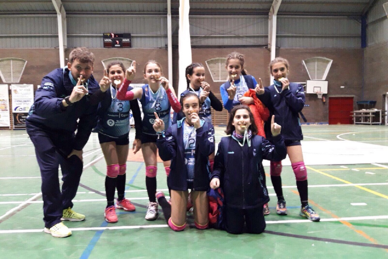 Nuestro equipo de Voleibol Alevín Femenino Federado, campeones de Sevilla y provincia
