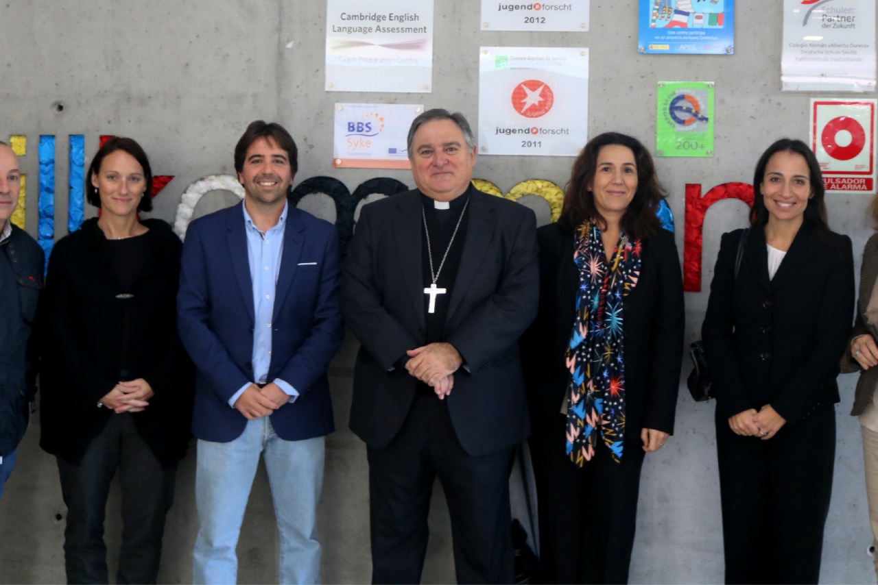Conferencia del Excelentísimo y Reverendísimo Sr. Don José Mazuelos Pérez, Obispo de la  Diócesis Asidonia-Jerez, en el Colegio Alemán Sevilla